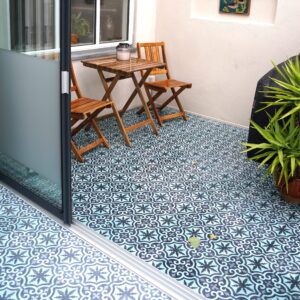 Håndlavede encaustiske belægningsfliser, udviklet og patenteret af Villa Tiles. Unikke designs, slidlag af marmor, 28/40 mm tykkelse - udendørs holdbarhed 